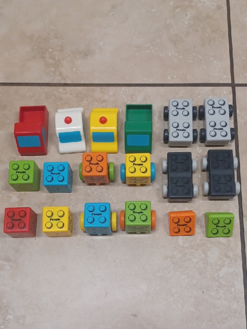 People Co., Ltd Magnetic Build-a-vehicle Toddler Toy Set